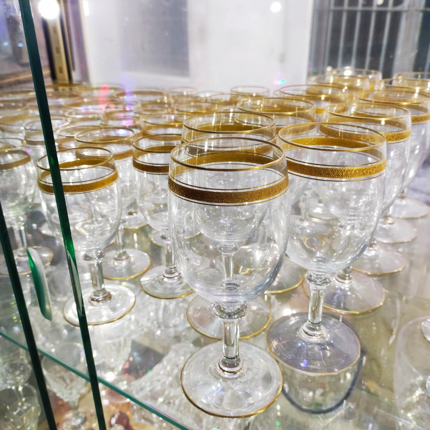 ENSEMBLE DE VERRES ET CARAFES DOREES A LA FEUILLES-photo-4