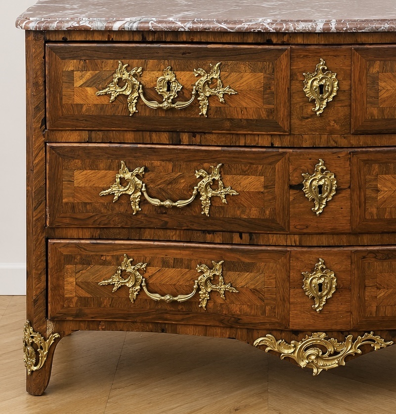 Authentique commode galbée régence bois de violette 18 eme -photo-2