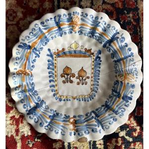 Ancien plat décor fleur de lys faïence de Nevers 17 eme haute époque 