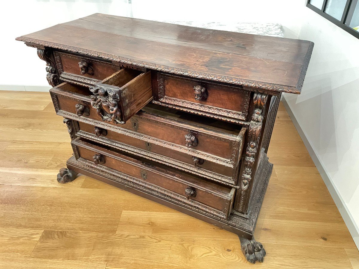 Genoise Walnut Commode XVII Century-photo-2