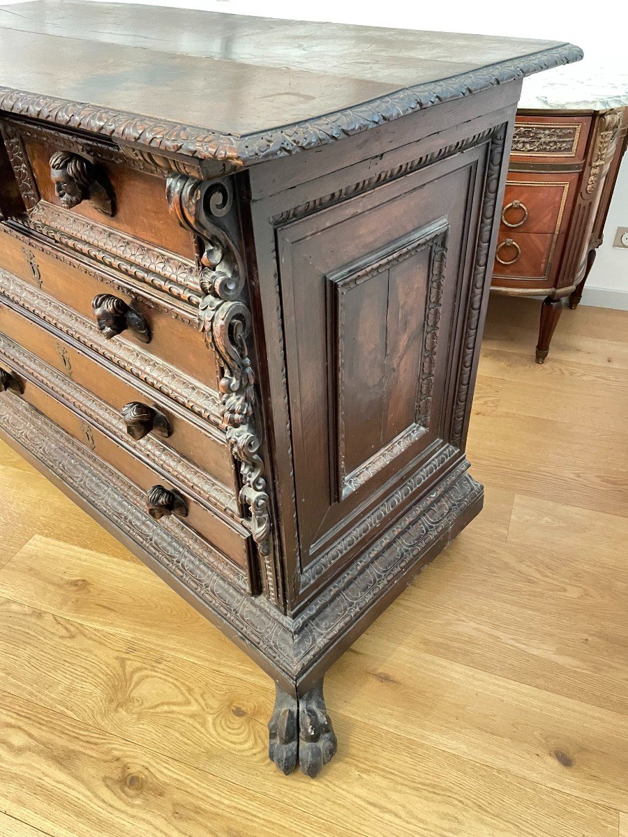 Genoise Walnut Commode XVII Century-photo-2