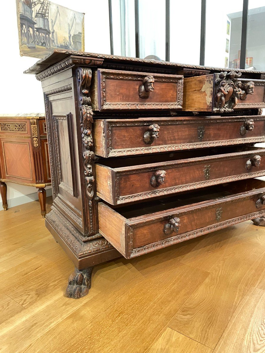 Genoise Walnut Commode XVII Century-photo-8