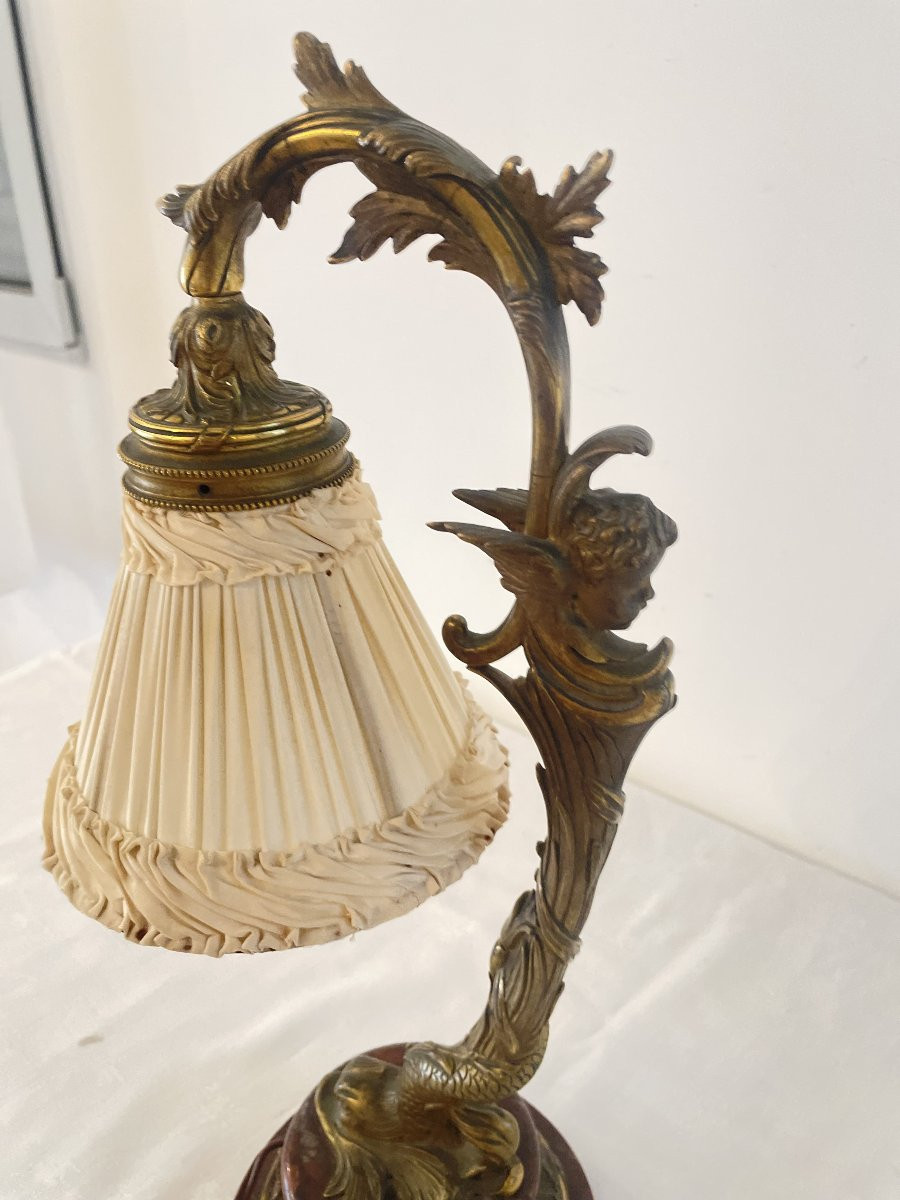 LAMPE EN BRONZE ET MARBRE A  DECOR D'UN POISSON-photo-1