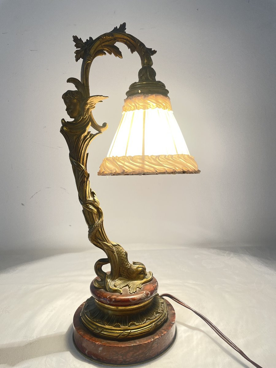 LAMPE EN BRONZE ET MARBRE A  DECOR D'UN POISSON-photo-3