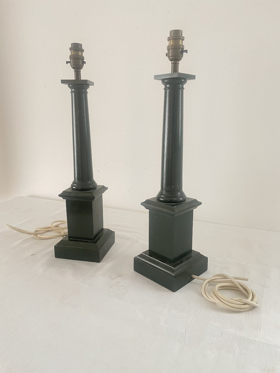PAIRE DE LAMPES EN BOIS LAQUE VERT-photo-1