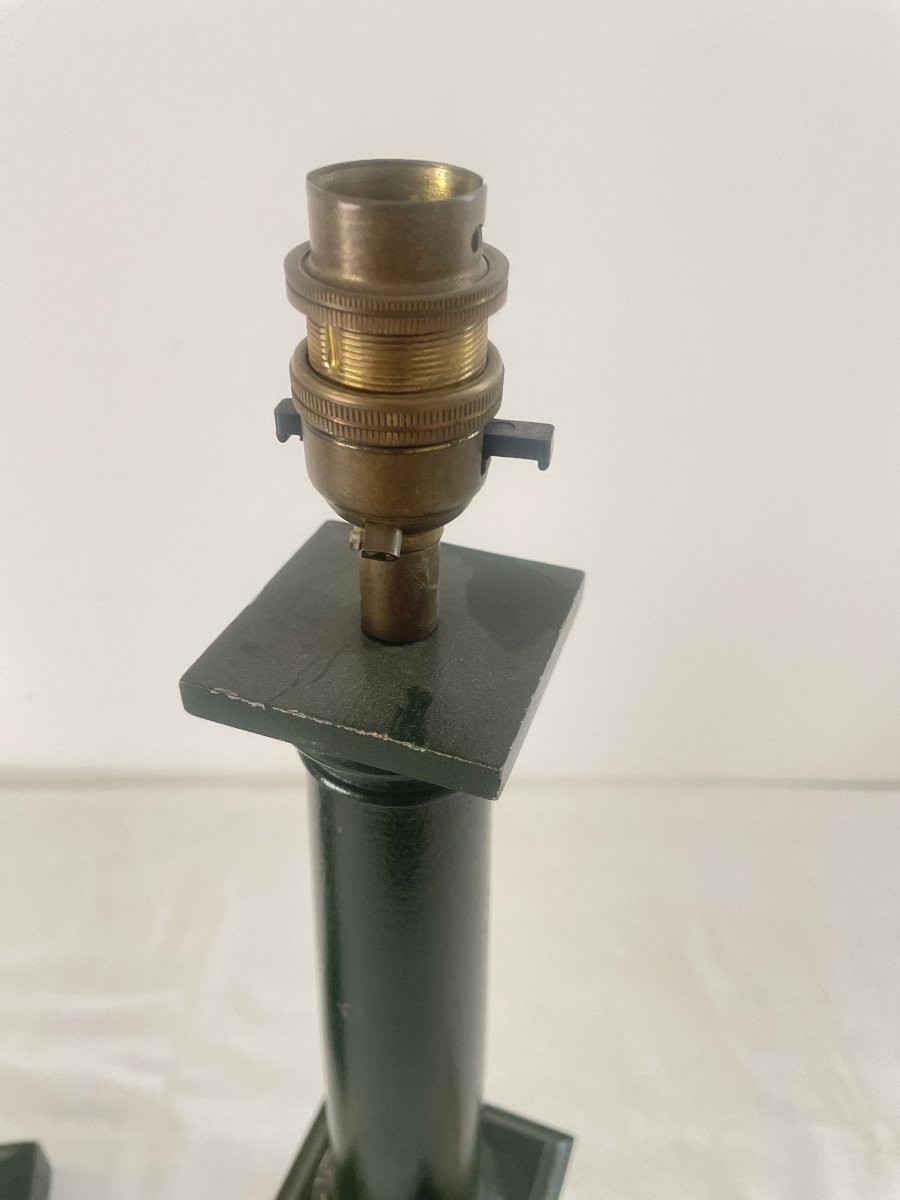 PAIRE DE LAMPES EN BOIS LAQUE VERT-photo-2
