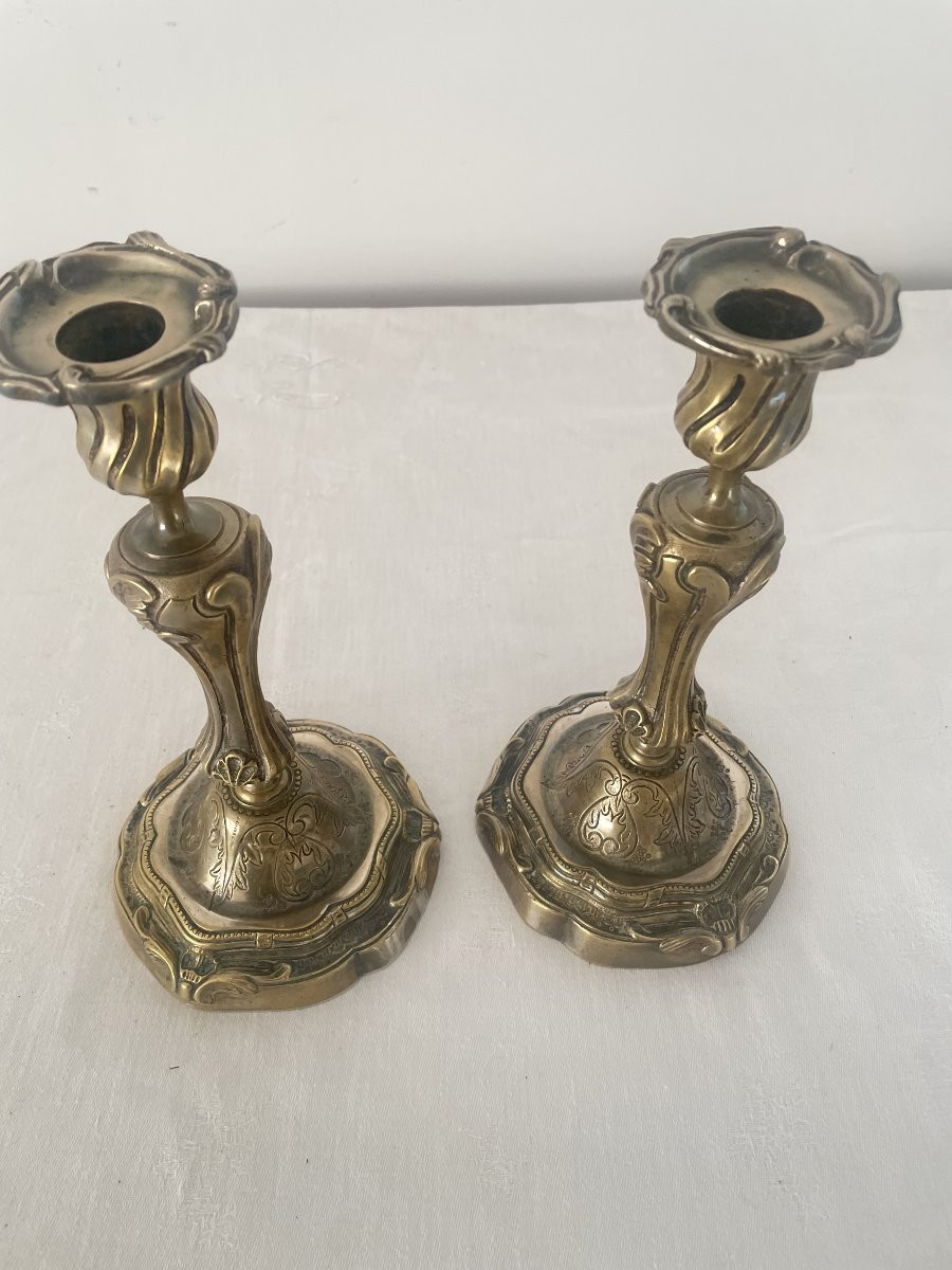 PAIRE DE BOUGEOIRS LOUIS XV EN BRONZE-photo-3