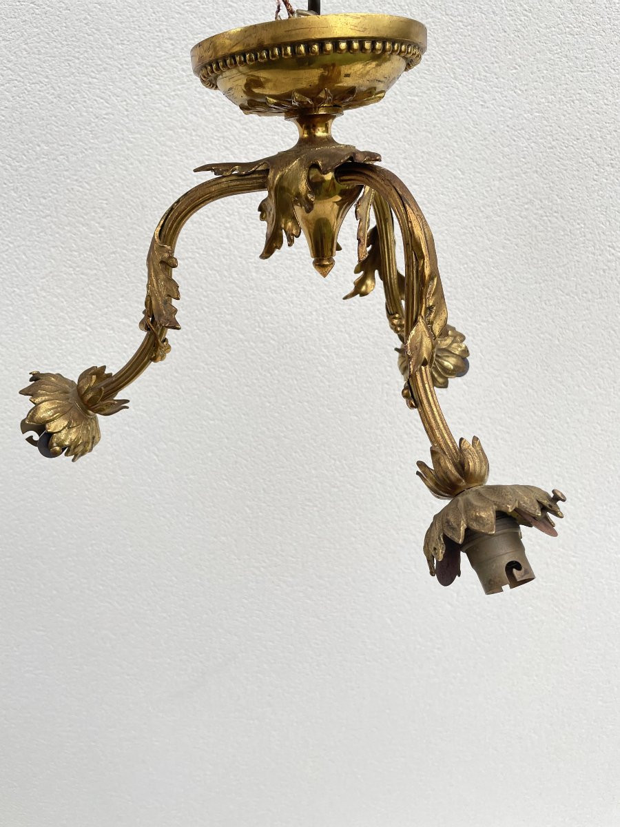 PAIRE DE PLAFONNIERS EN BRONZE DORE A TROIS LUMIERES-photo-3