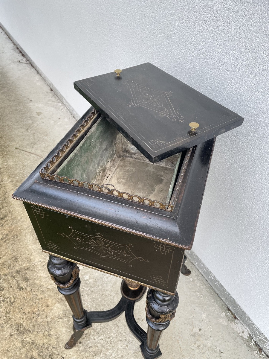 Napoleon III Period Planter -photo-4