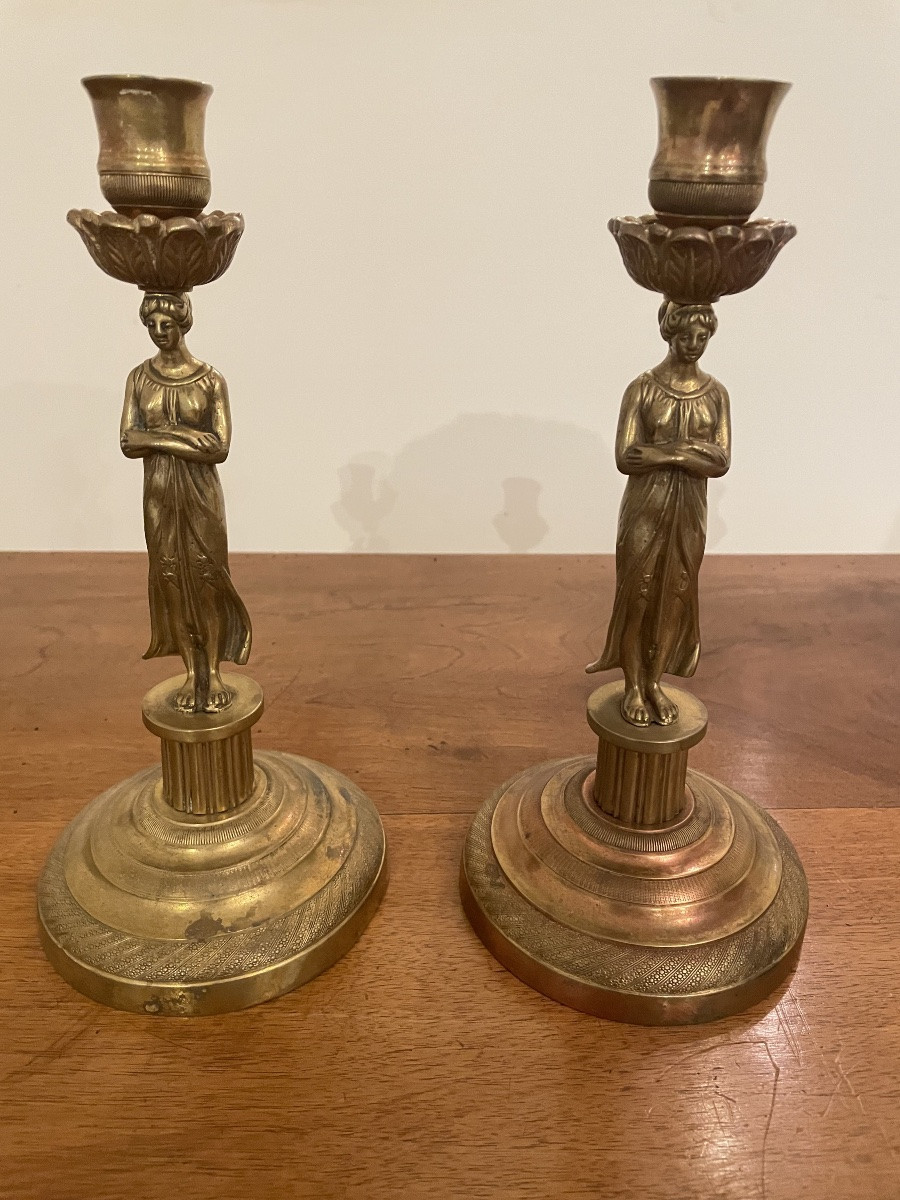 Paire de bougeoirs cariatides en bronze XIX siècle -photo-3