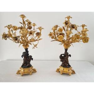 PAIRE DE CANDELABRES AUX AMOURS EN BRONZE D'EPOQUE  NAPOLEON III