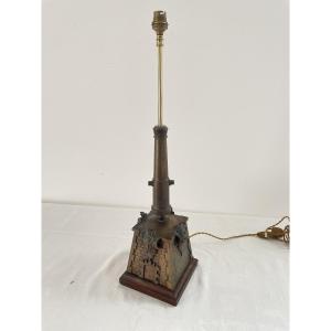 LAMPE EN BRONZE A DECOR D'UN CANON