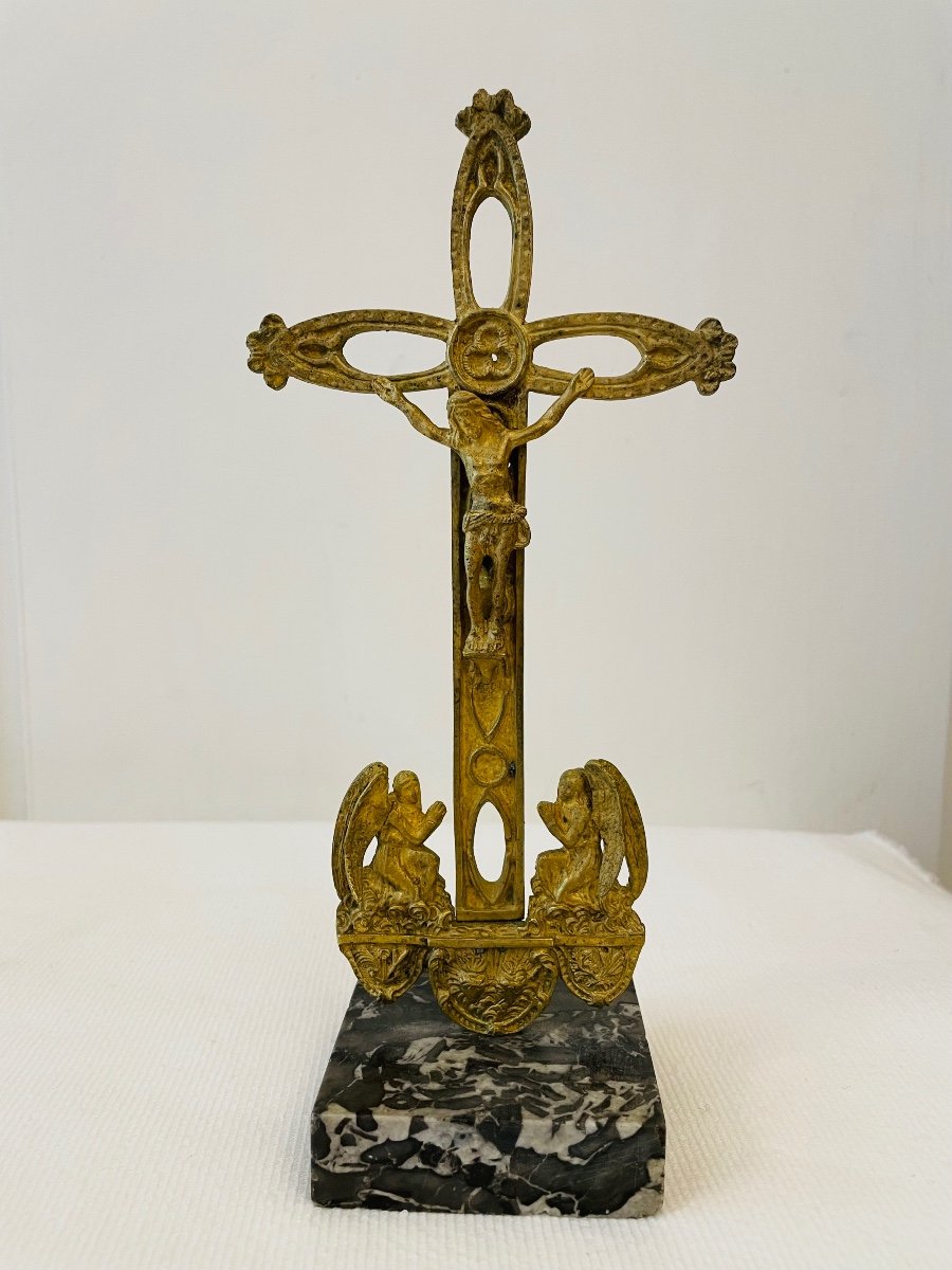 Cross With Two Angels 