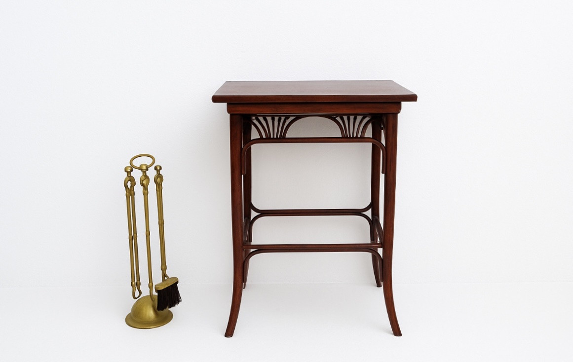 Thonet Art Nouveau Curved Beech Table-photo-4