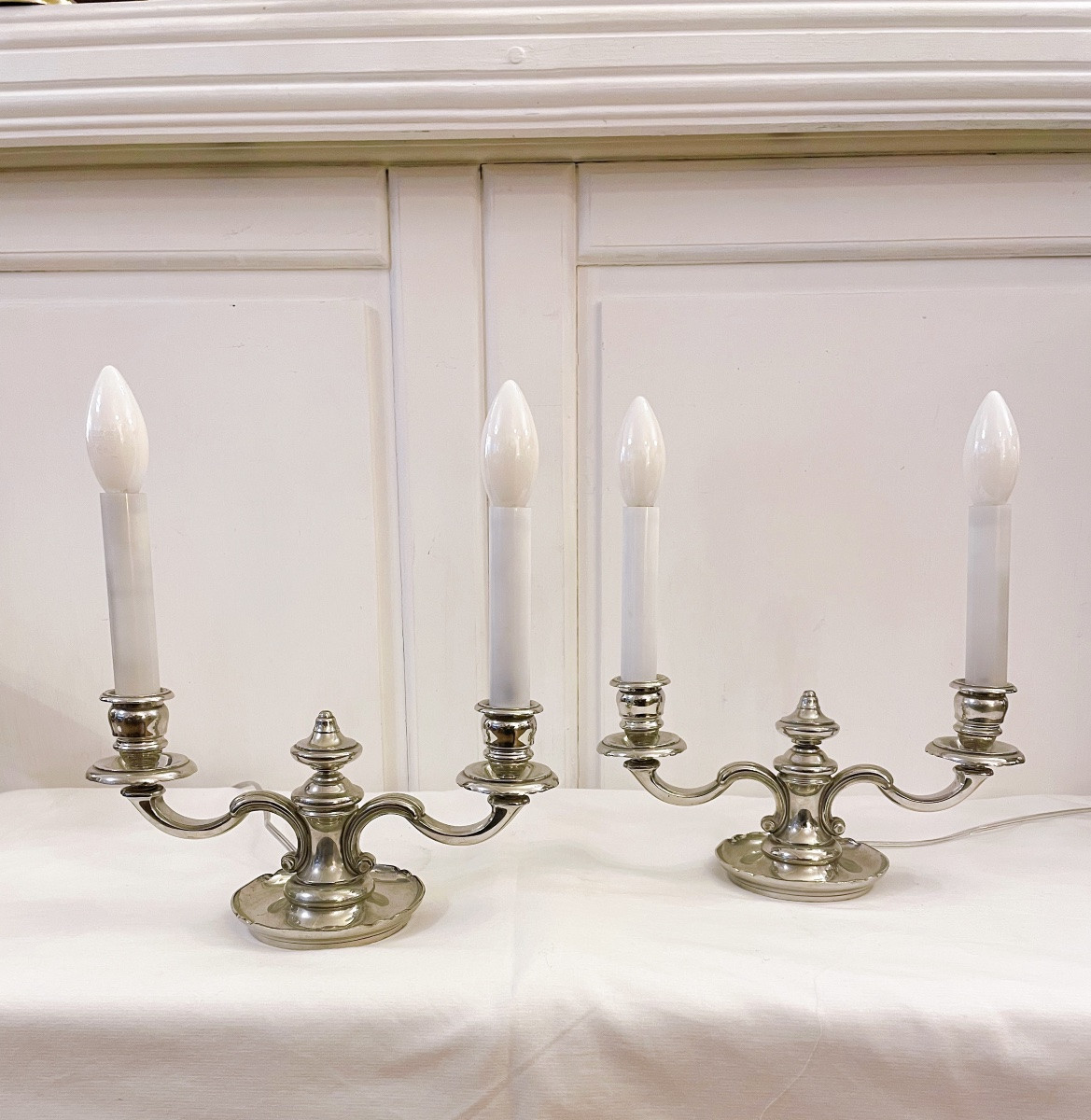 Pair Of Louis XV Style Two-arm Candlestick Lamps-photo-2