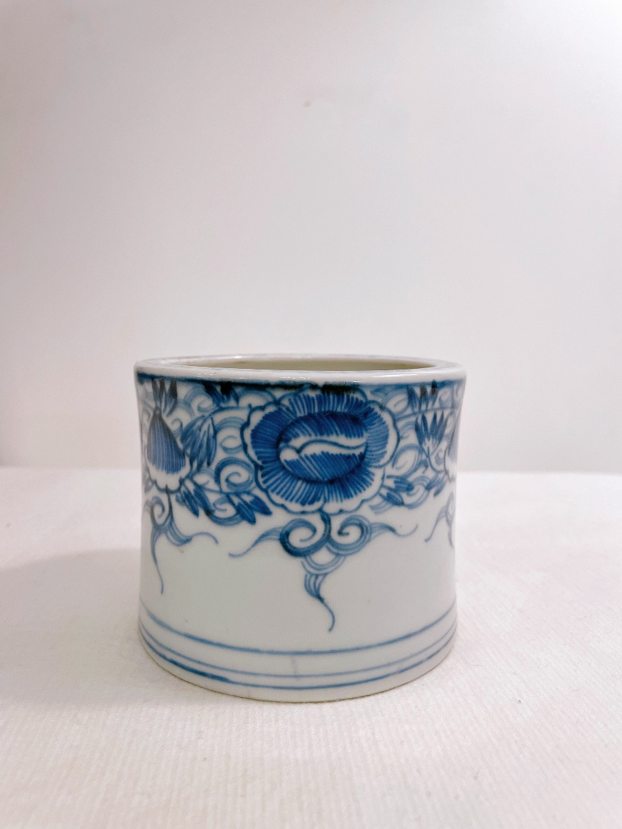 Pot à feu en porcelaine japonaise Imari (Arita) vers 1830