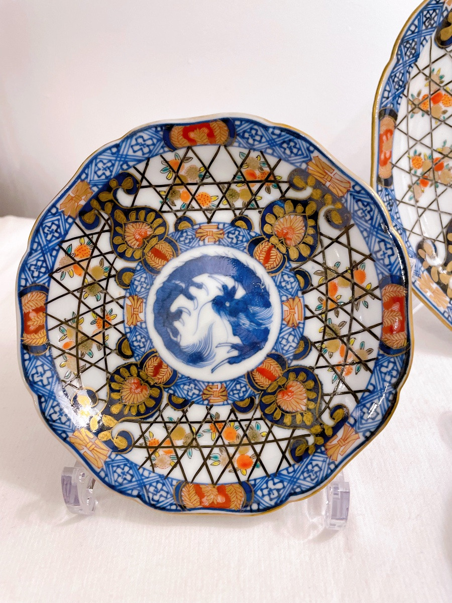 Ensemble de trois assiettes en porcelaine japonaise Imari fin XIXᵉ siècle-photo-3