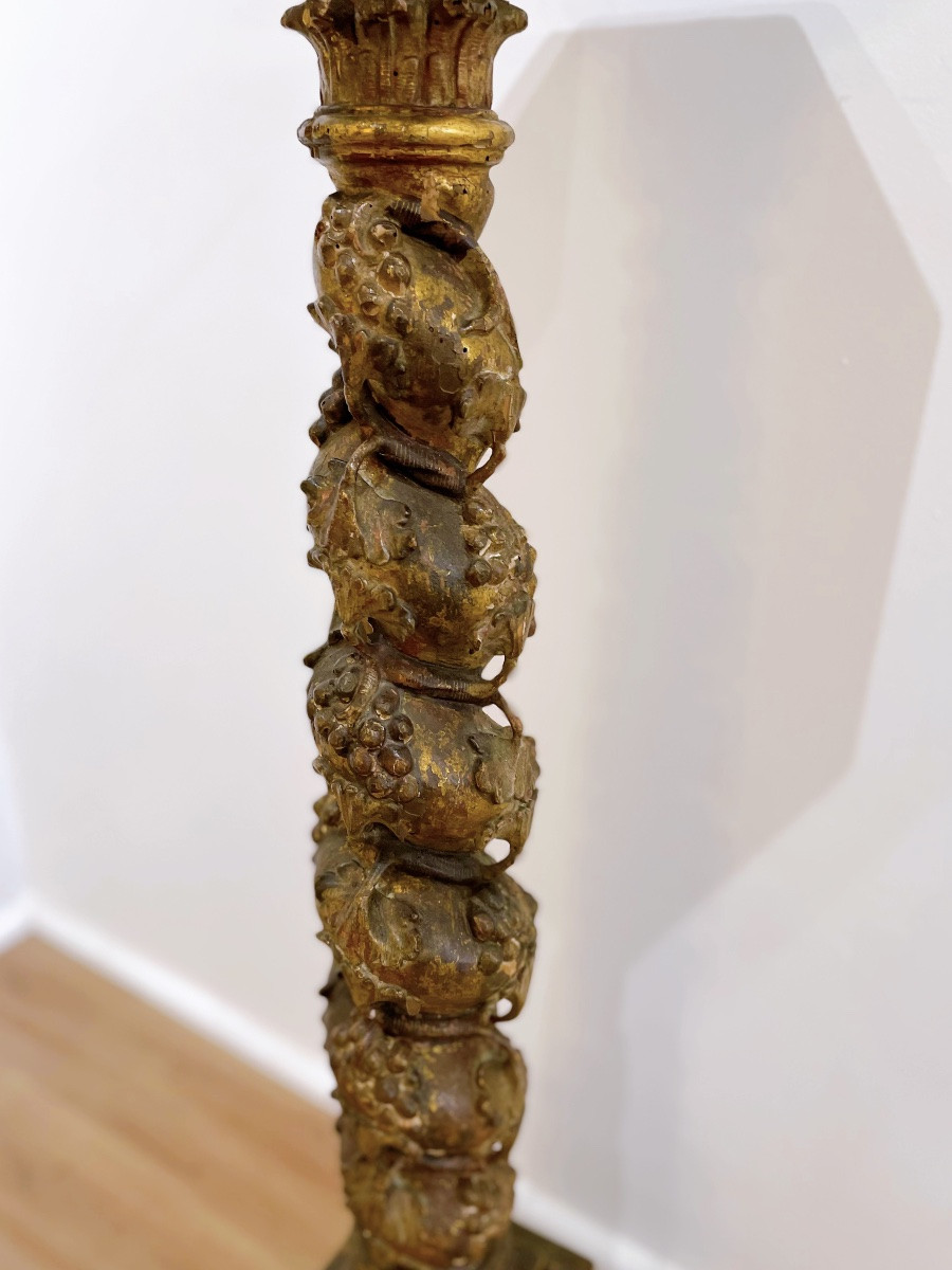 Colonne corinthienne torse en bois doré sculptée -photo-6