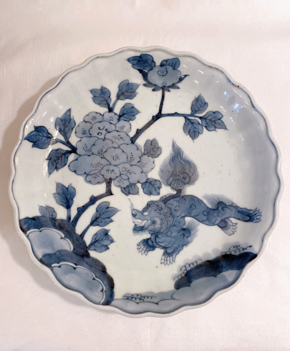 Early 18th Century Imari Porcelain Plate, Lion And Peony 