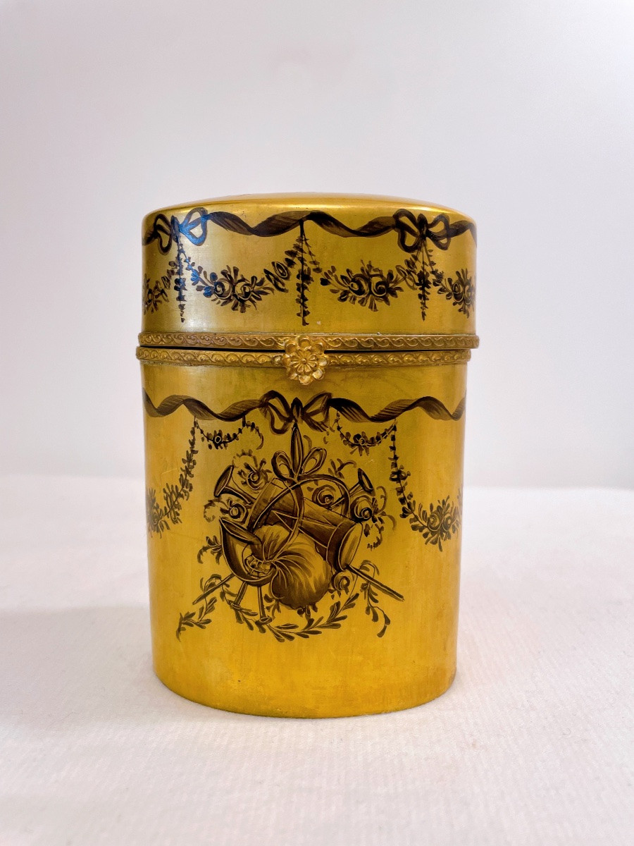 Le Tallec Porcelain Box In Paris-photo-2