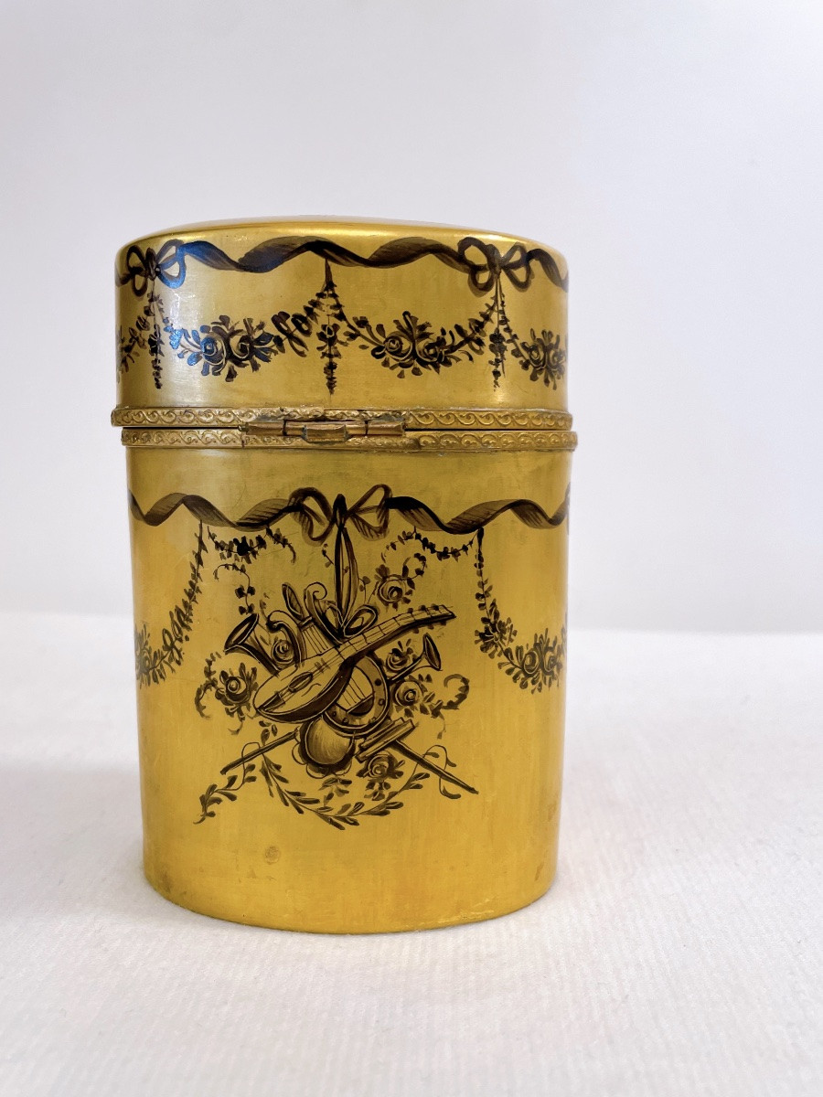 Le Tallec Porcelain Box In Paris-photo-2