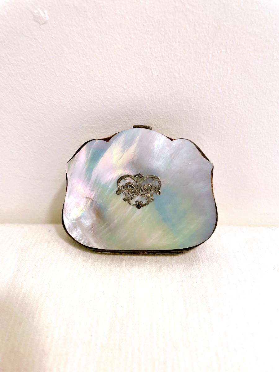 Small Mother-of-pearl Coin Purse From The Napoleon III Era -photo-1