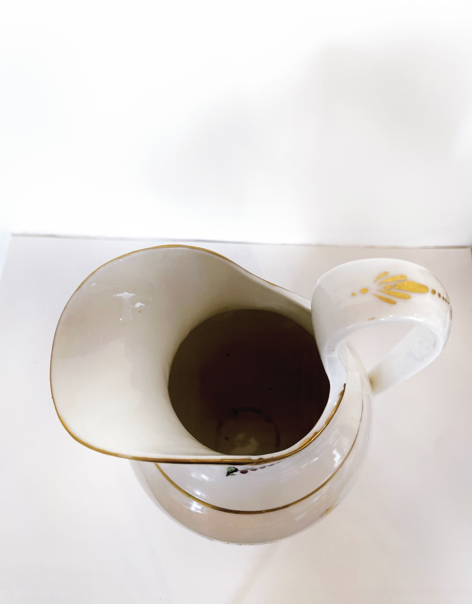 Pichet en porcelaine tendre avec anse fine et haute 18eme-photo-1