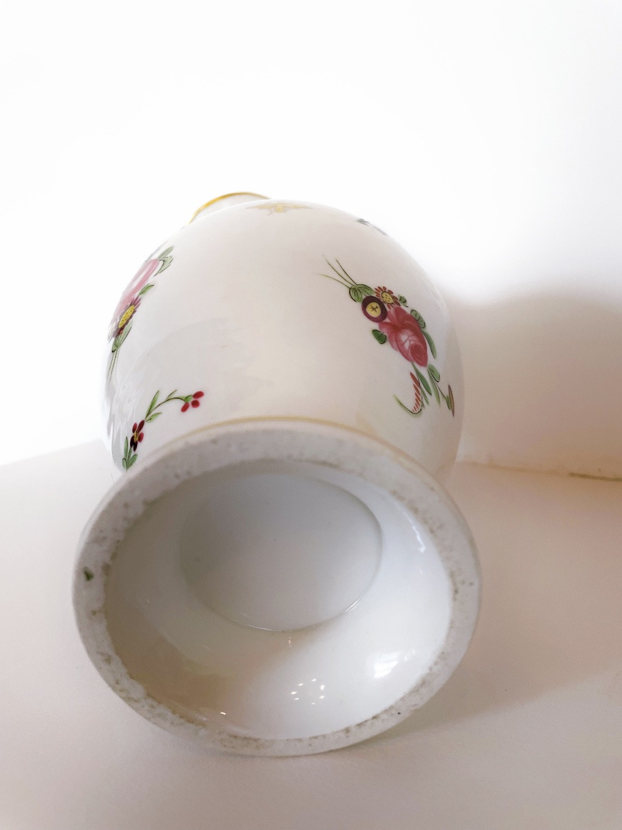 Pichet en porcelaine tendre avec anse fine et haute 18eme-photo-2