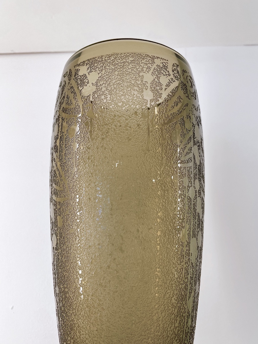 Schneider Art Deco Frosted Smoked Glass Vase With Roses -photo-1