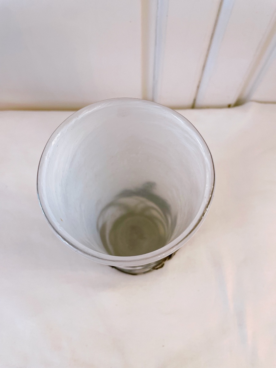 White Glass Paste Vase With A Floral Design In Brass By Maure-vieil-photo-3