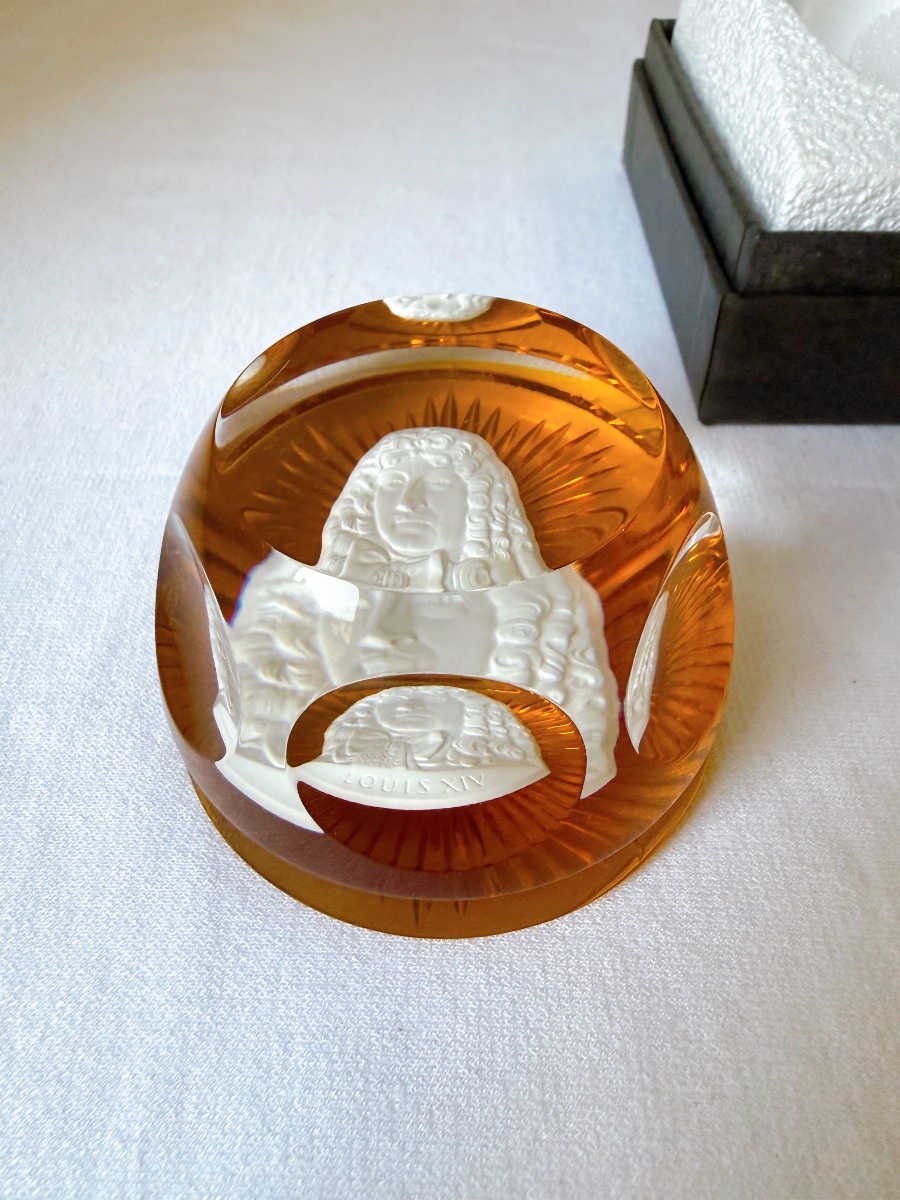 Louis XIV Cameo Set In Baccarat Crystal, Published By Le Médailler-photo-3