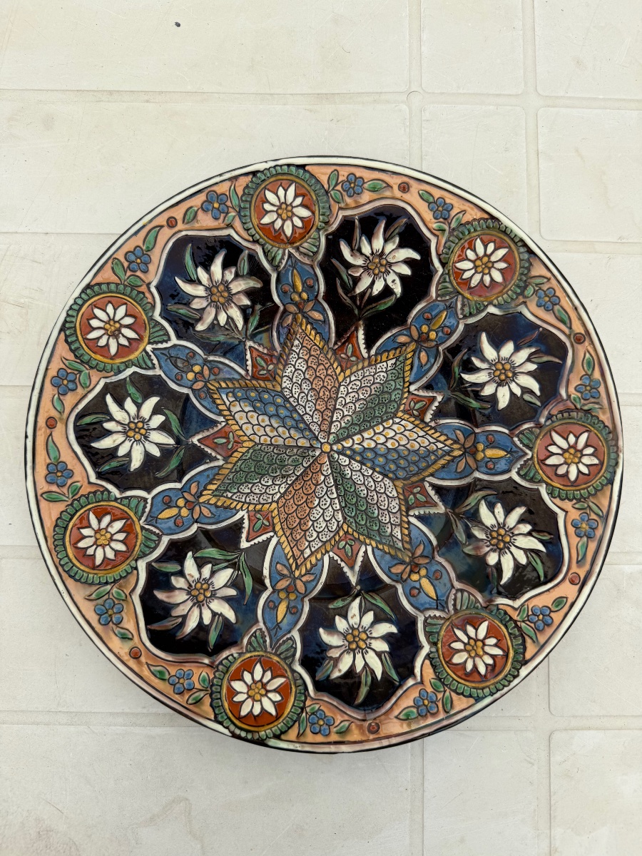 Plate With Edelweiss Motifs, Thun, Switzerland -photo-3