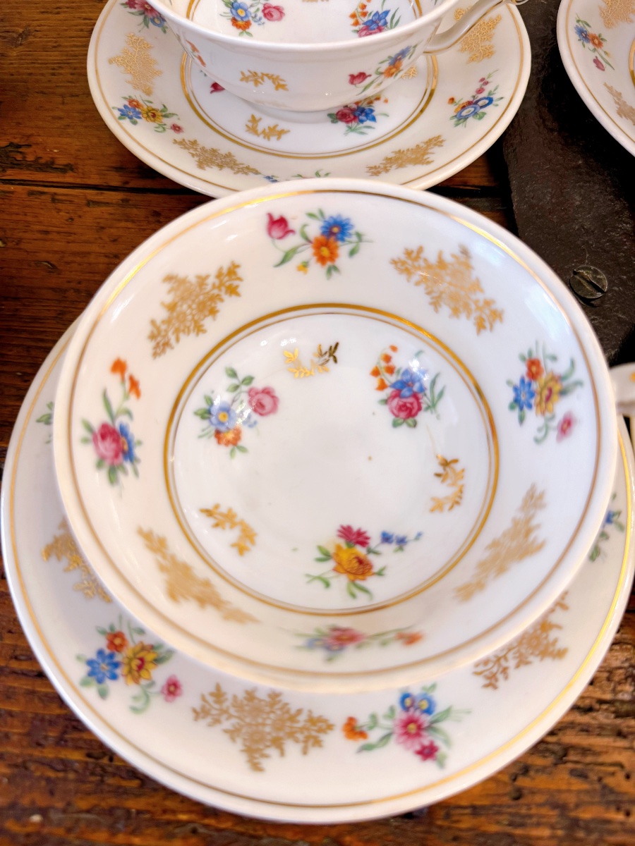 10 tasses et soucoupes Limoges Raynaud-photo-1