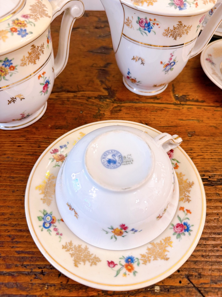 10 tasses et soucoupes Limoges Raynaud-photo-2