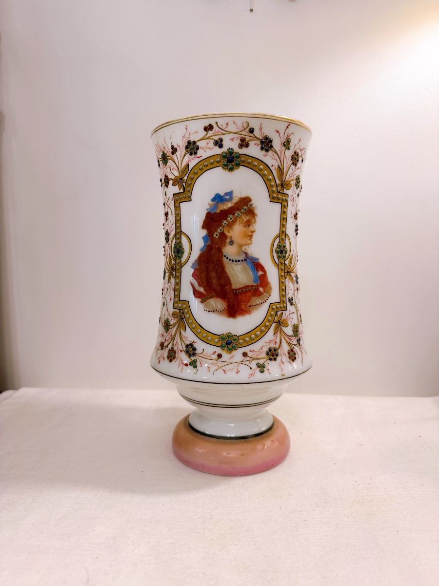 Vase en opaline 