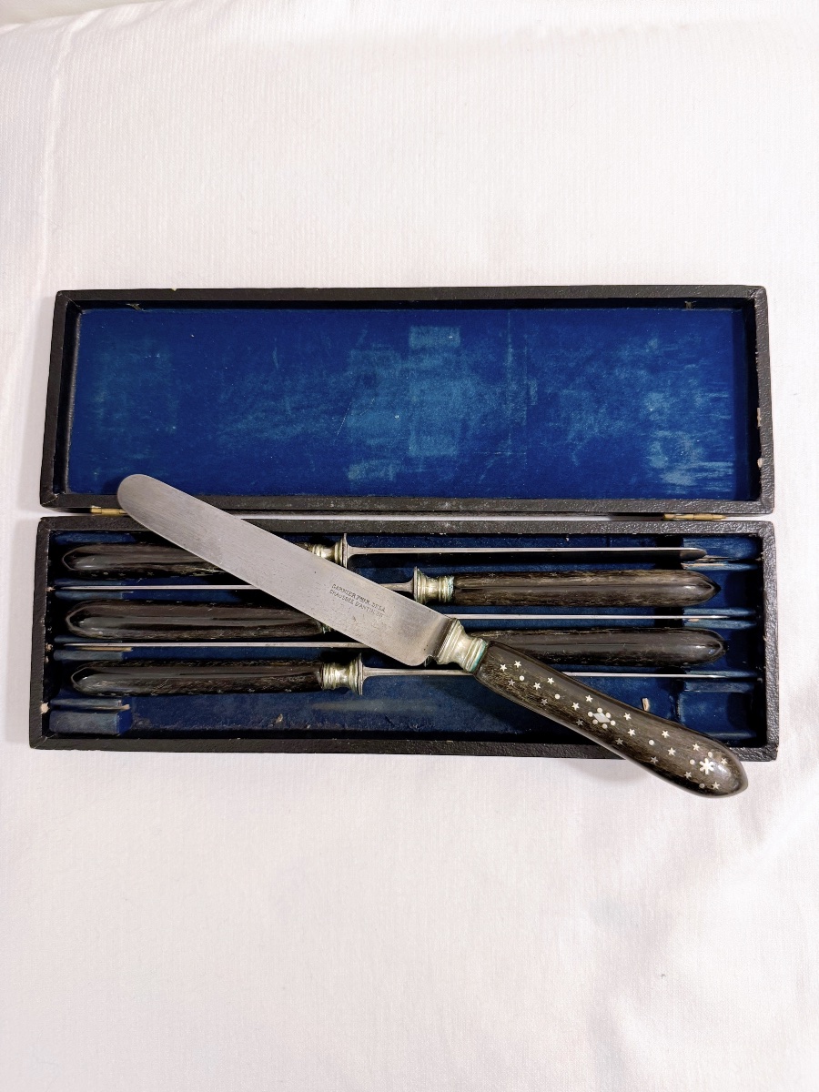 6 Knives With Ebony Handles, Inlaid With Mother-of-pearl-photo-1