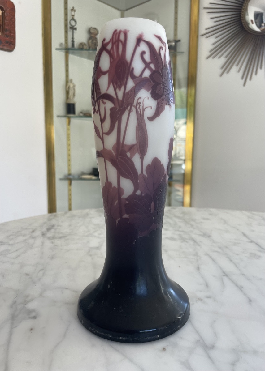 Vase art nouveau signé Saint Louis Nancy à décor floral