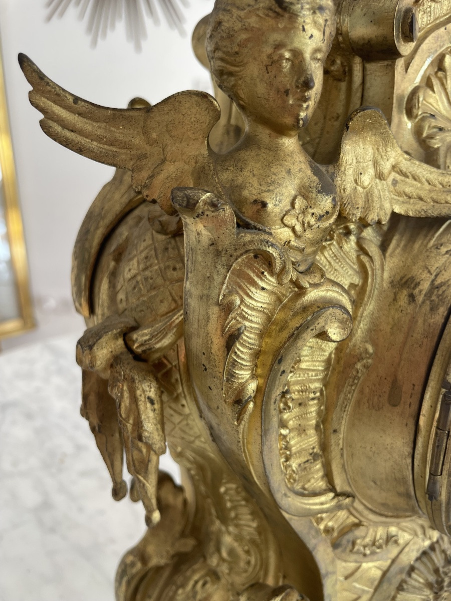 Louis XV Style Cartel Clock Circa 1900 In Gilt Bronze Finely Chiseled With Foliage-photo-3