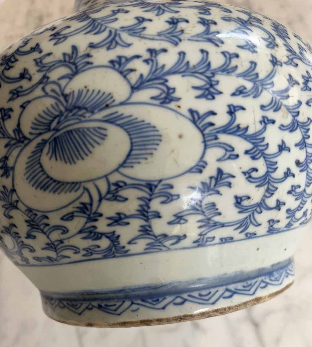 CHINE, fin du XIXe/début du XXe siècle. Vase en porcelaine bleu blanc -photo-3