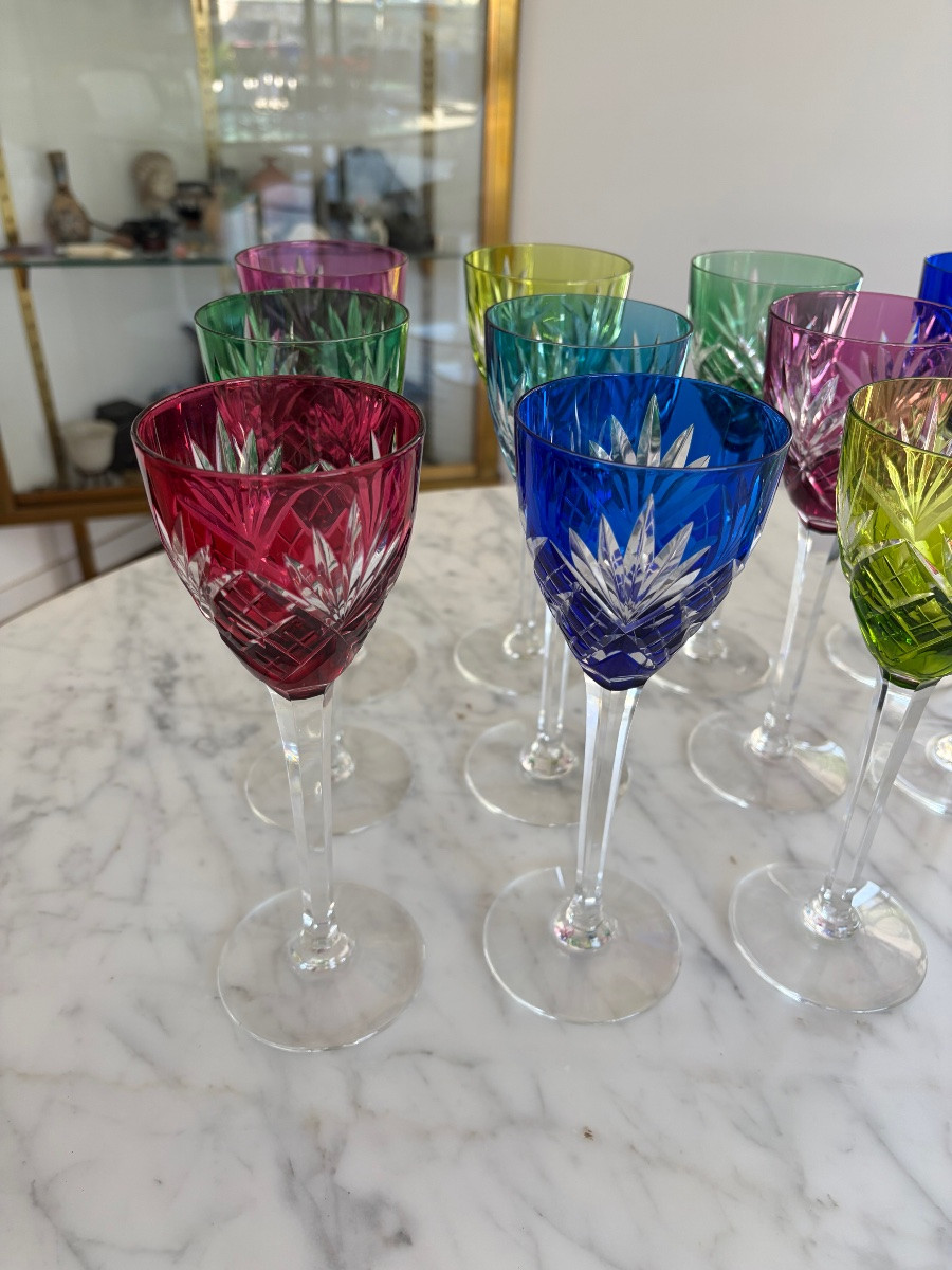 SAINT LOUIS : Huit verres en cristal de couleur modèle Chantilly-photo-2