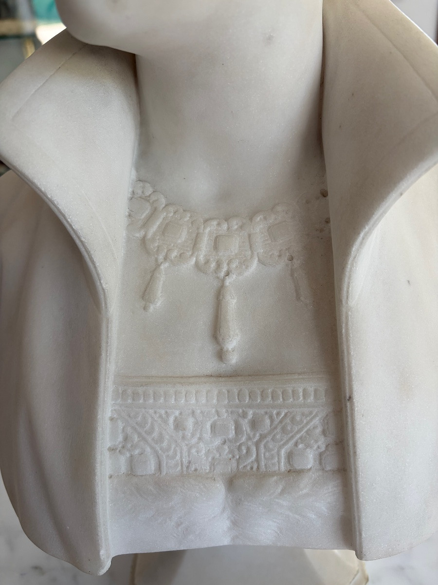 R. Ceribelli (1841-1918) Carved Marble Bust Of A Young Woman With A Necklace-photo-2