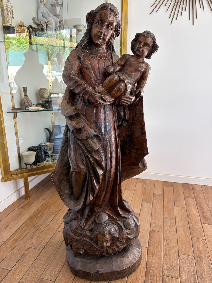 Sculpture en bois représentant la Vierge à l’Enfant, fin XIX