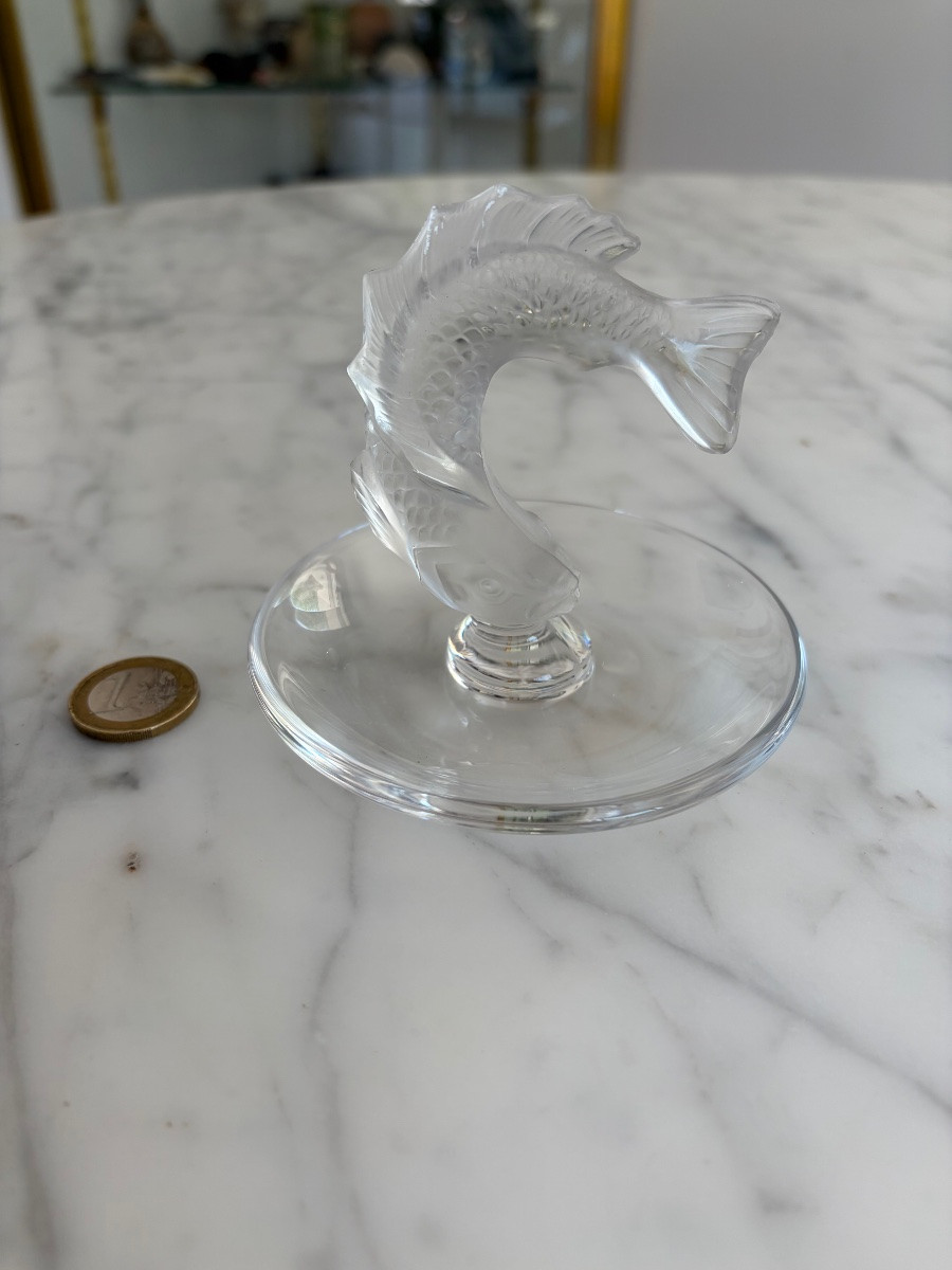 LALIQUE FRANCE. Baguier en cristal moulé pressé à décor d'un poisson -photo-2