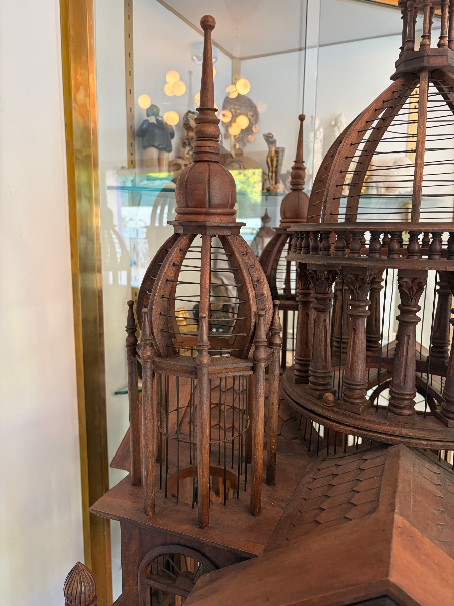 Large "cathedral-style" Birdcage Made Of Carved Wood-photo-1