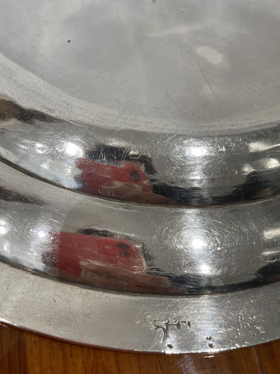 Round Silver Dish With Contour Chiseled Water Leaves. Old Man Hallmark-photo-2