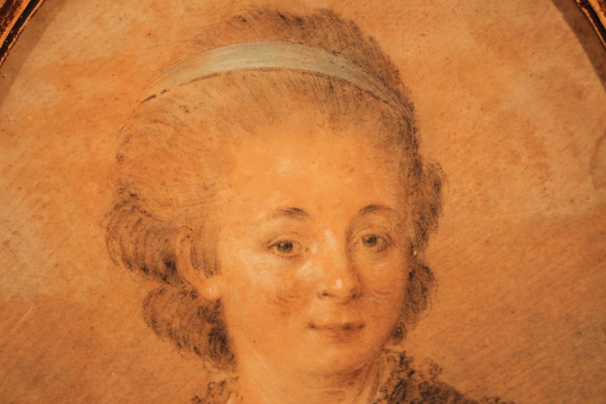 Portrait Of Woman 18th-photo-3