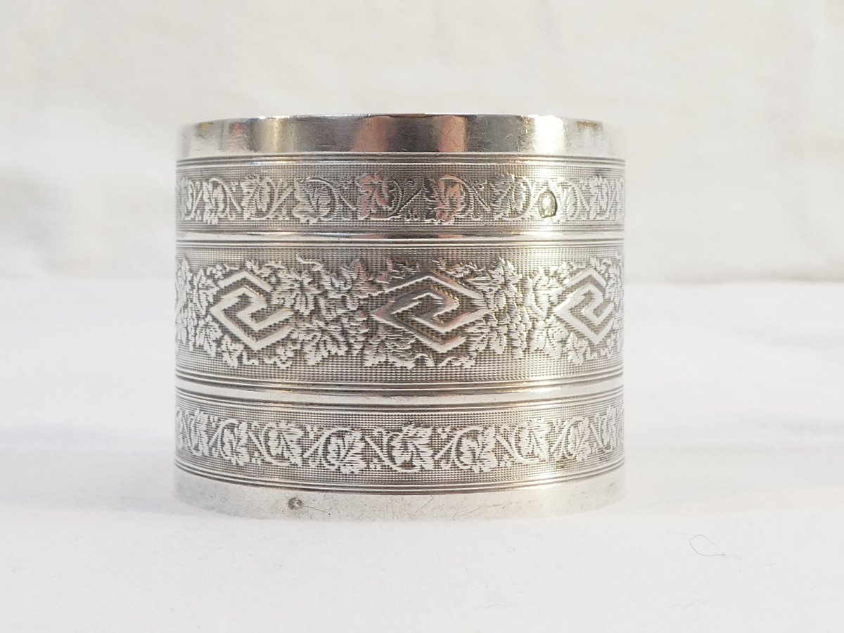 Pair Of Sterling Silver Napkin Rings Decorated With Vines-photo-1