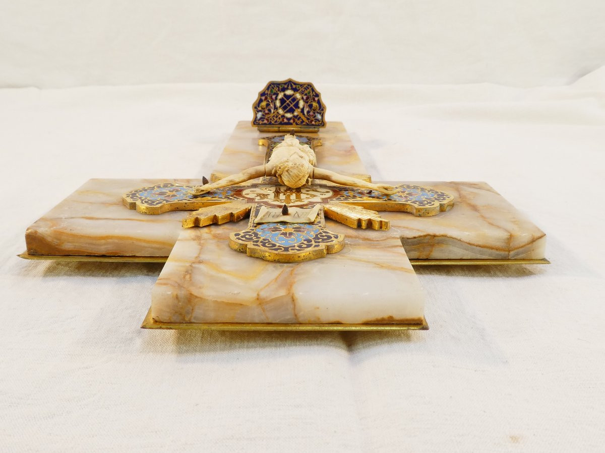 Large Benitier Crucifix Wall Mounted Onyx And Gilded Bronze Cloisonné 19th-photo-5