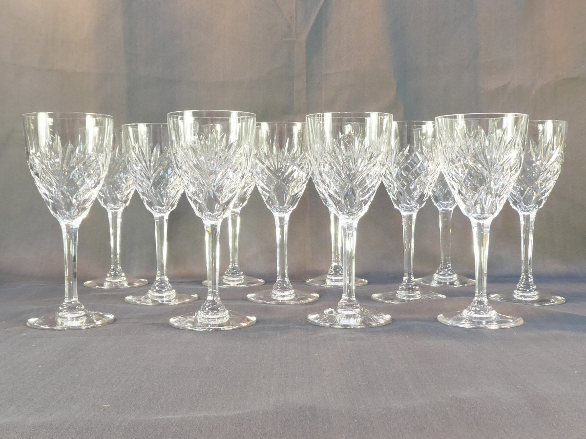 CRISTAL de SAINT-LOUIS 12 verres a Vin rouge modele CHANTILLY 17,5 cm