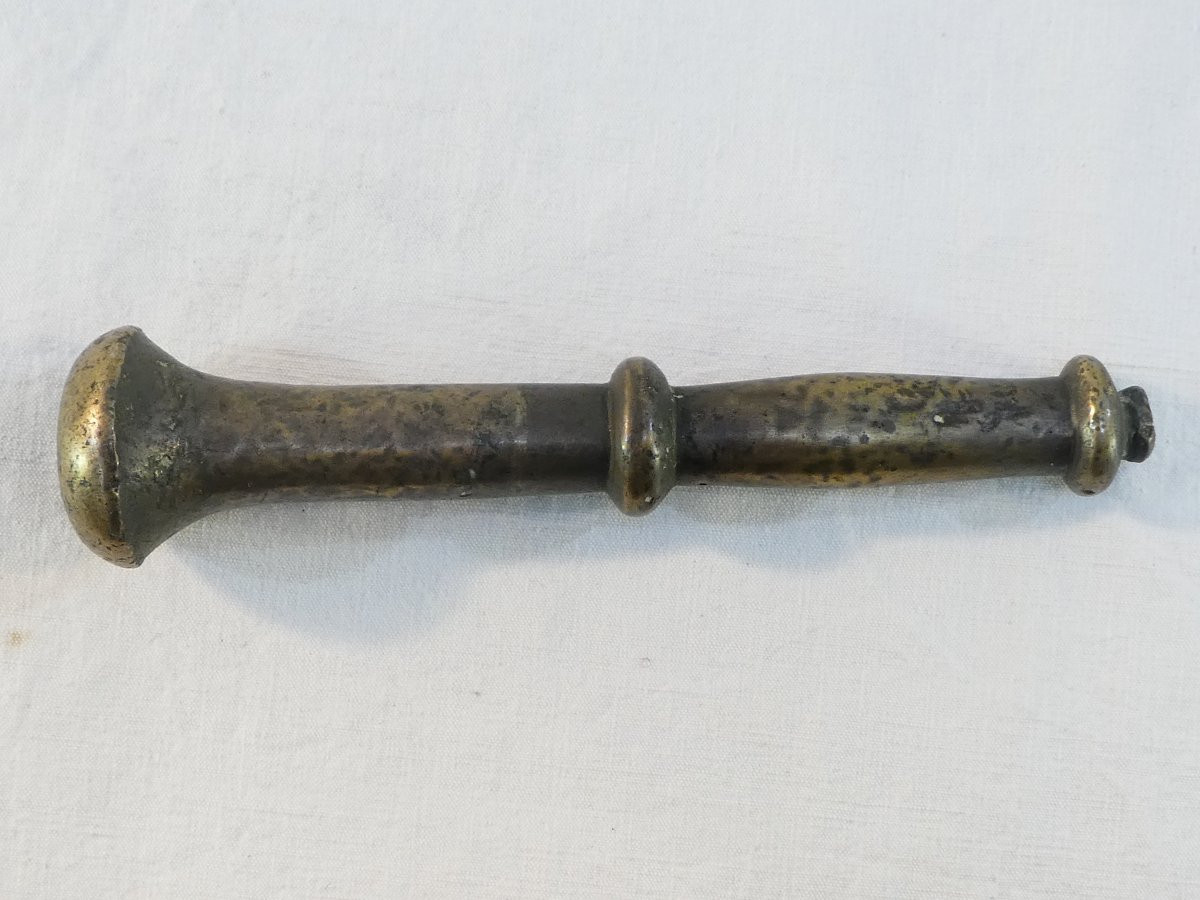 Ancien MORTIER ou PILON en bronze d’apothicaire du 17eme ou 18eme siecle-photo-6